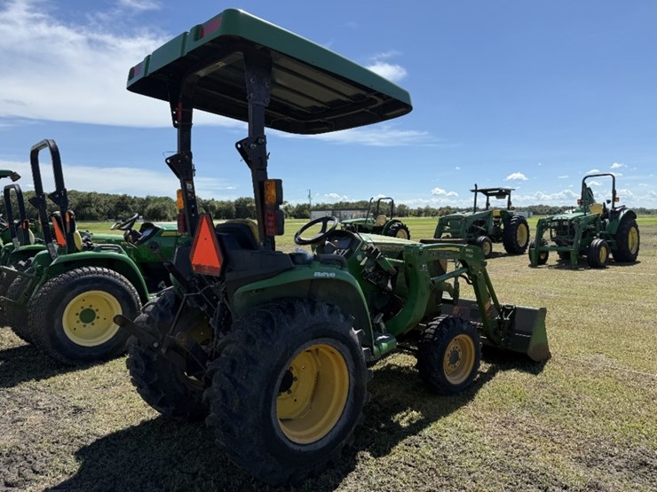 john-deere-3025e-image-4