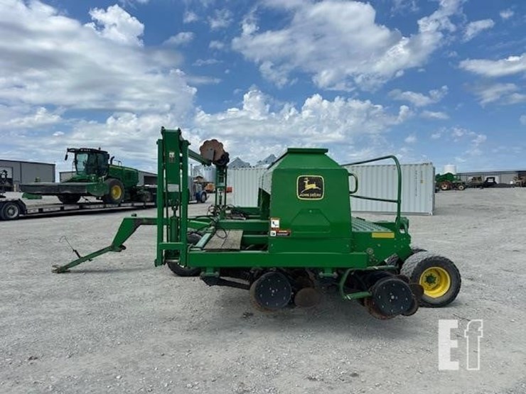 john-deere-1560-image-2