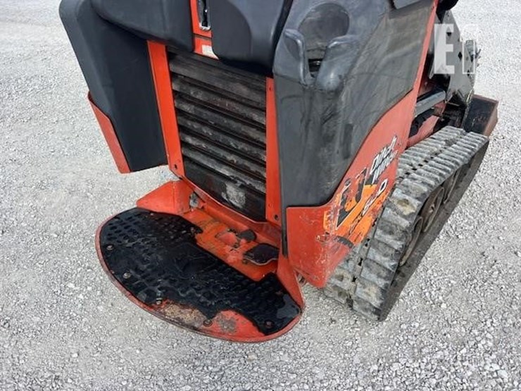 2019-ditch-witch-sk800-image-14