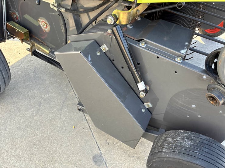 claas-rollant-260-image-30