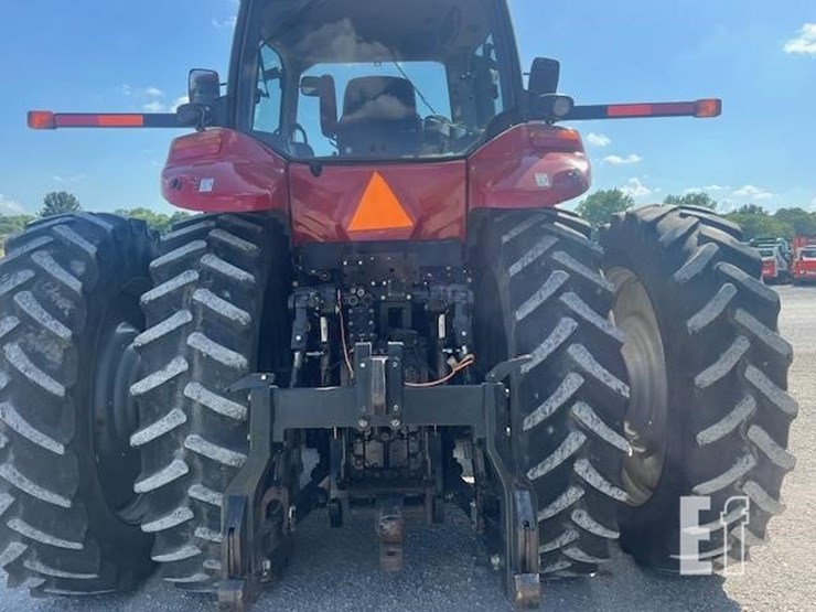 2014-case-ih-magnum-315-image-10