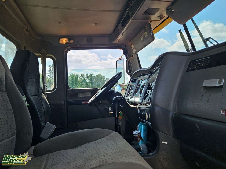 2010-kenworth-t800-image-38