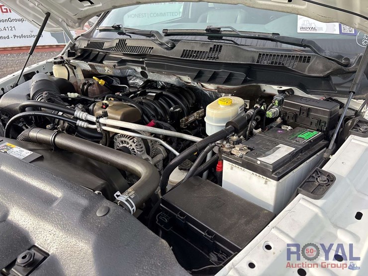2018-ram-3500-reading-service-truck-with-liftgate-image-8