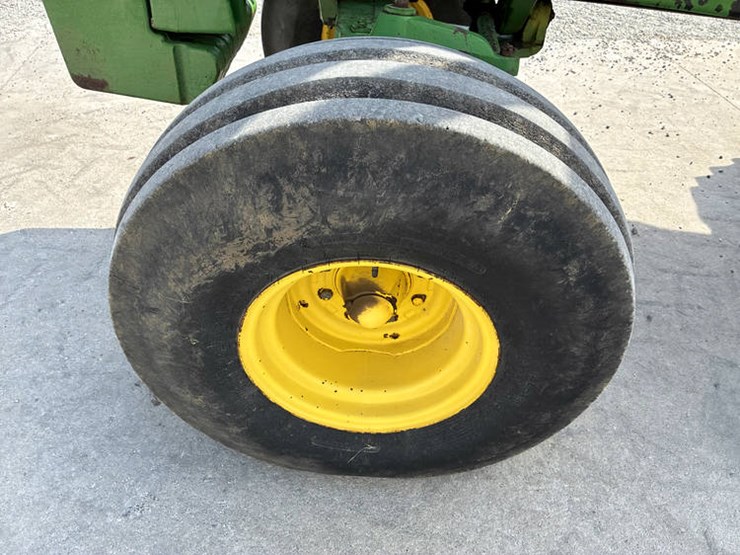1987-john-deere-4630-image-39