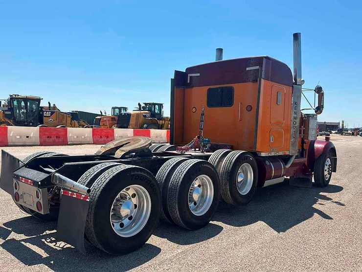 2002-kenworth-w900-image-4