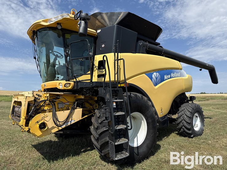 2008-new-holland-cr9070-image-1