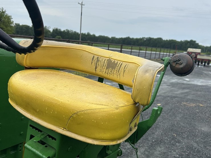 john-deere-3020-image-9