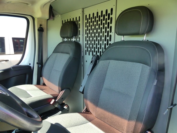 2021-dodge-ram-2500-image-10