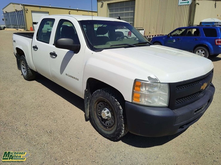 2013-chevrolet-silverado-1500-image-2