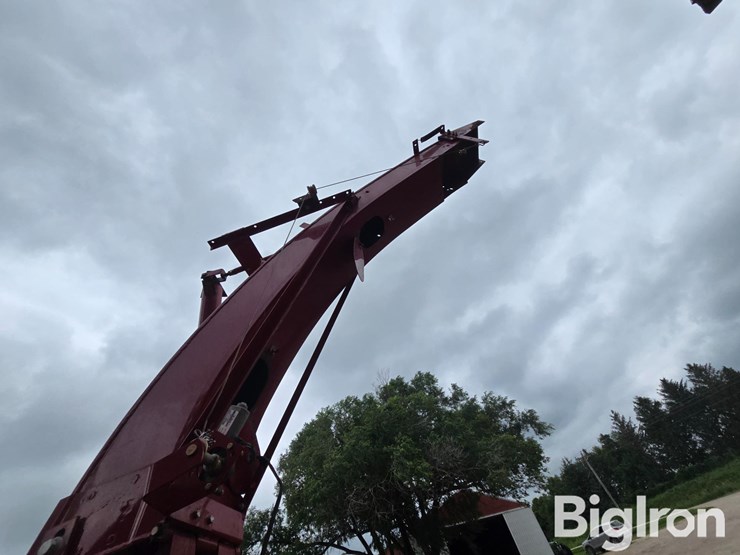 2014-new-holland-fp240-image-19
