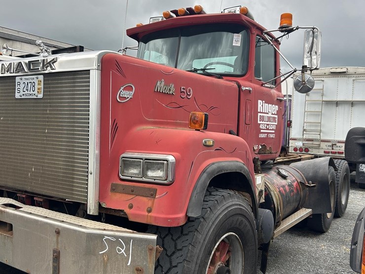1991-mack-superliner-rw753-image-1