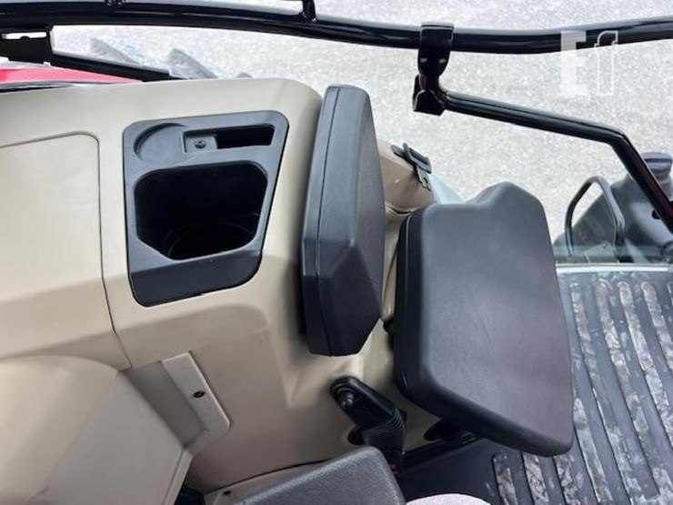 2010-massey-ferguson-8670-image-50