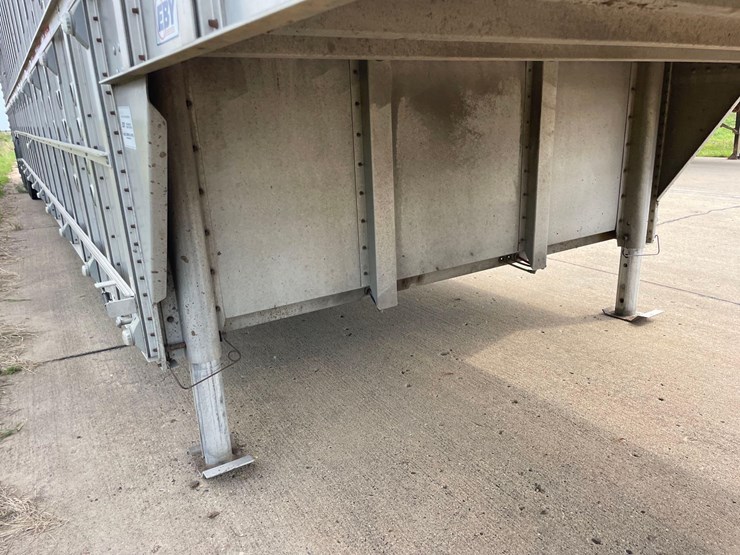 2021-eby-livestock-trailer-image-30