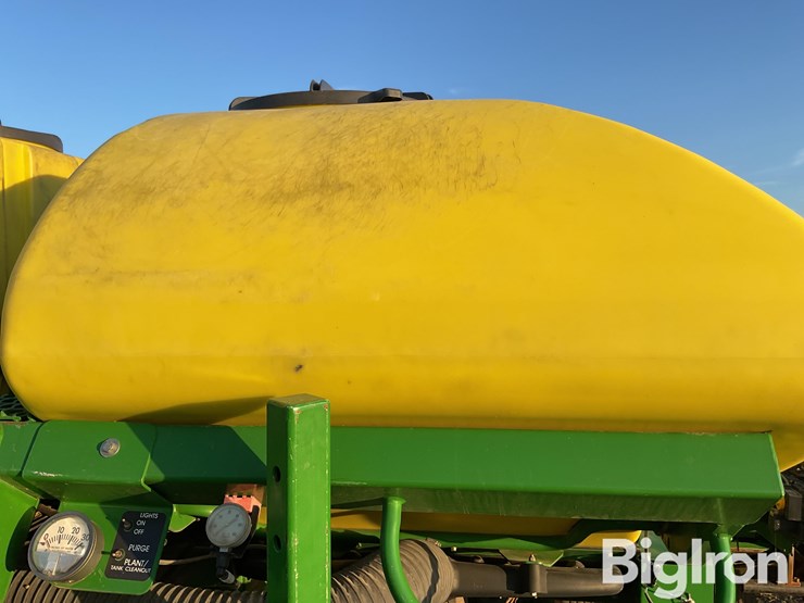 2013-john-deere-dr24-image-15