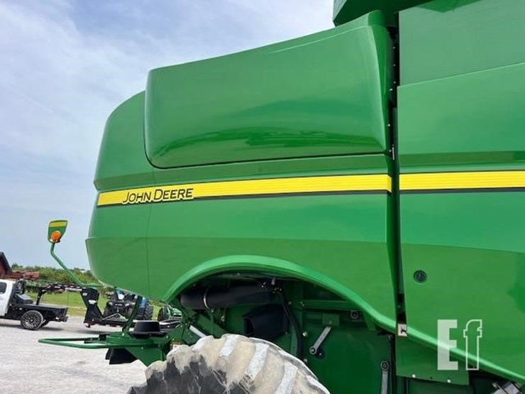 2014-john-deere-s670-image-25