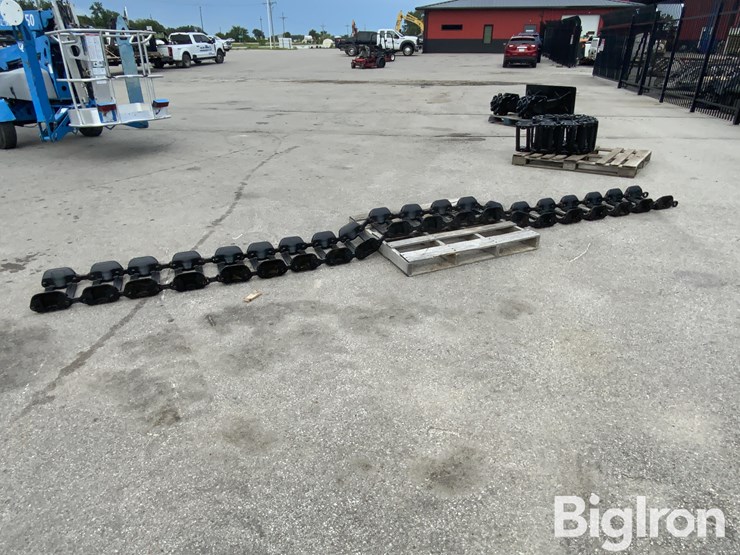 grouser-over-the-tire-skid-steer-tracks-image-7