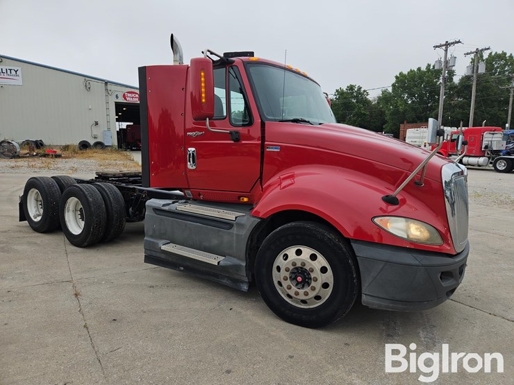 2014-international-prostar-image-3