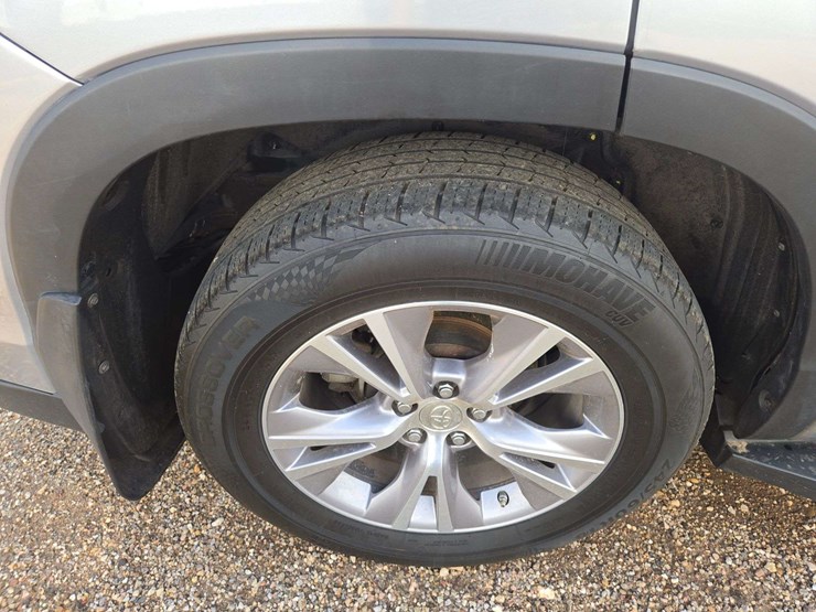 2014-toyota-highlander-image-8