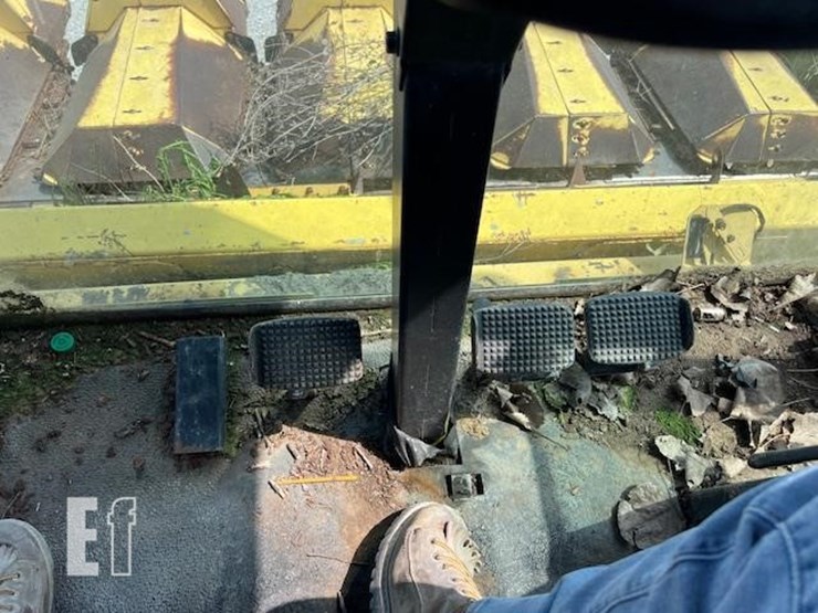 new-holland-tr85-image-65