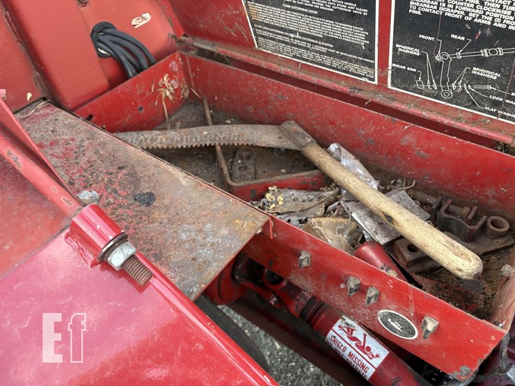 new-holland-790-image-16