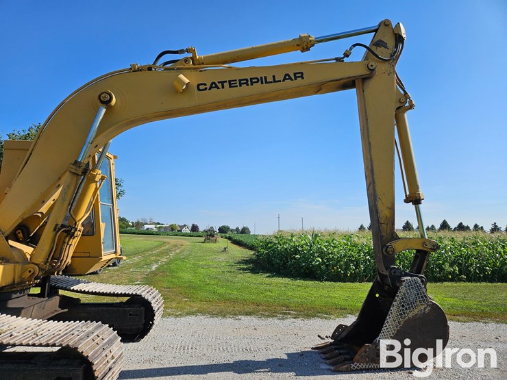 1981-caterpillar-225-image-20