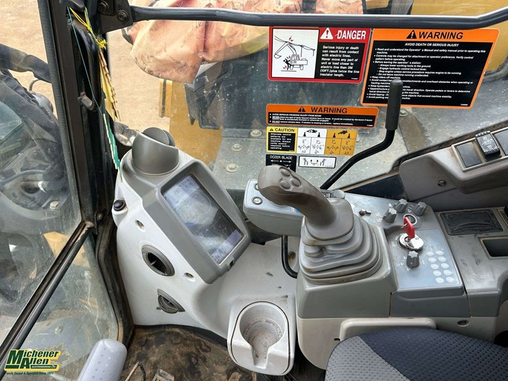 2014-deere-85g-image-33