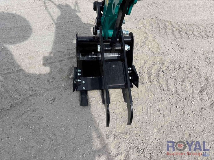 unused-2025-cfg-h15-mini-excavator-image-8