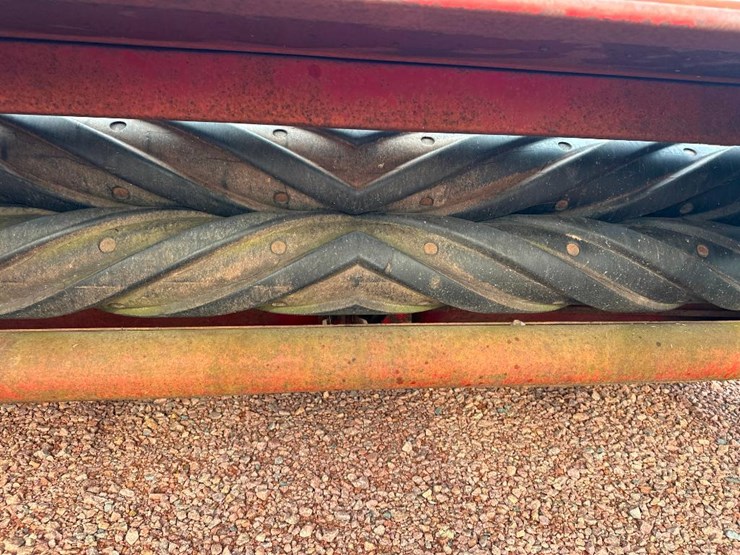 new-holland-467-image-15