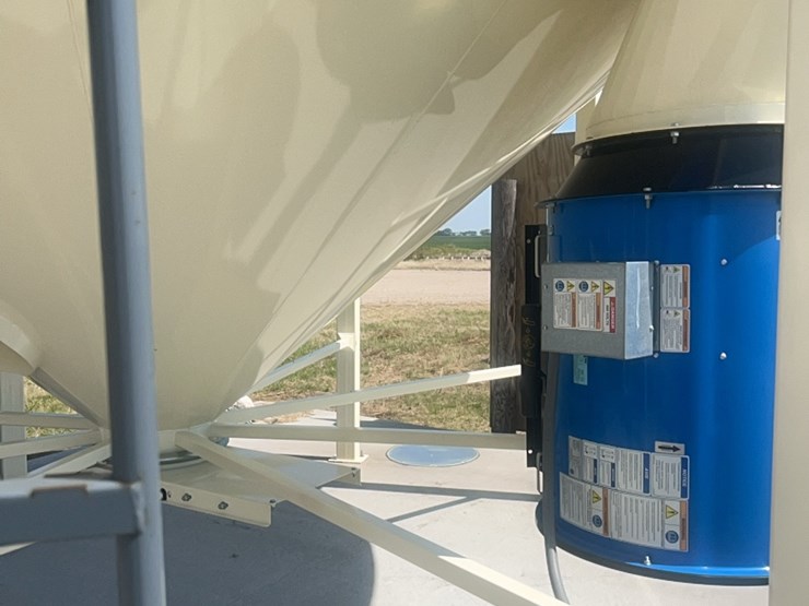 concept-7,500-bushel-hopper-bin,-fully-equipped-with-bin-fan-with-agi-grainguard-10-hp-three-phase-electric-motor.-image-21