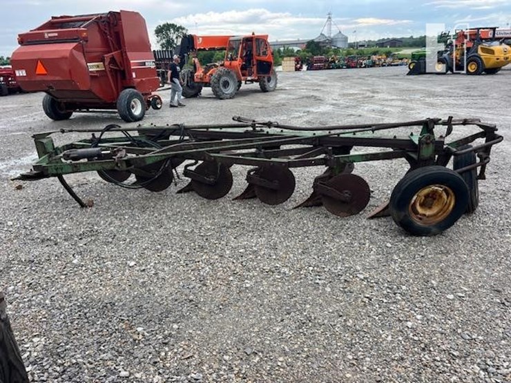 john-deere-5-image-8