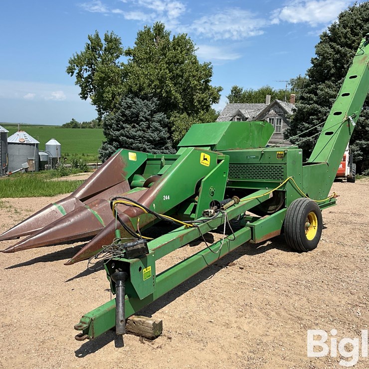 JOHN DEERE 300