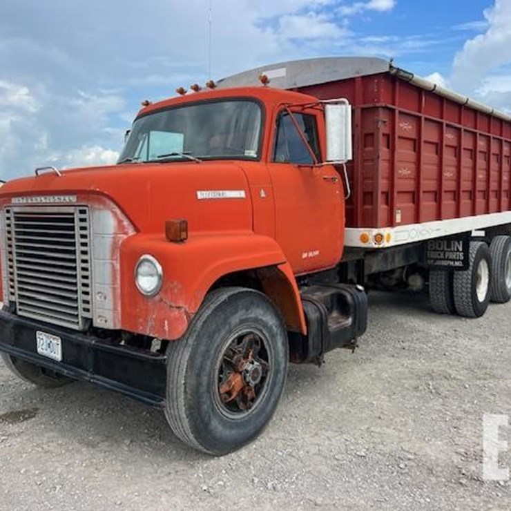 1974 INTERNATIONAL FLEETSTAR