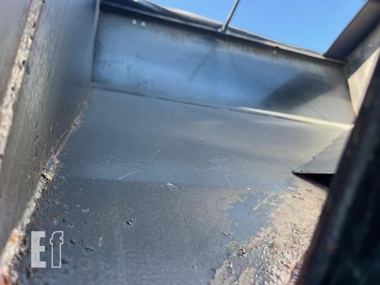 2019-j&m-lc390-image-24