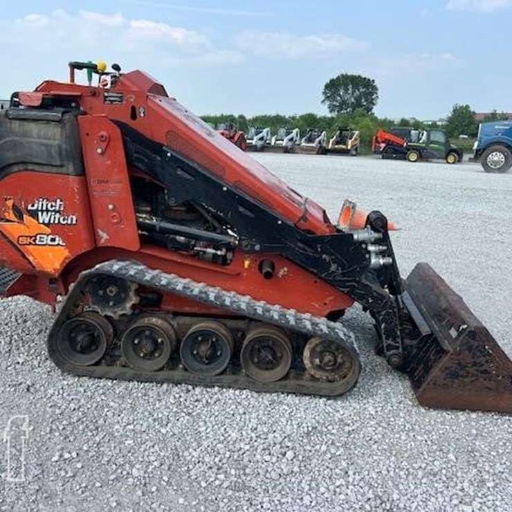 2020 DITCH WITCH SK800