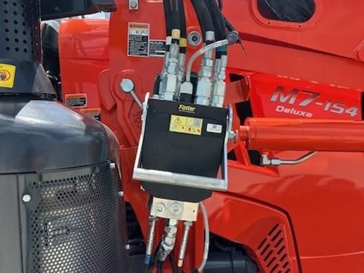 2023-kubota-m7-154-deluxe-image-9