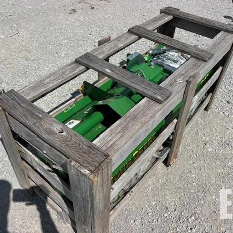 2022 JOHN DEERE 647