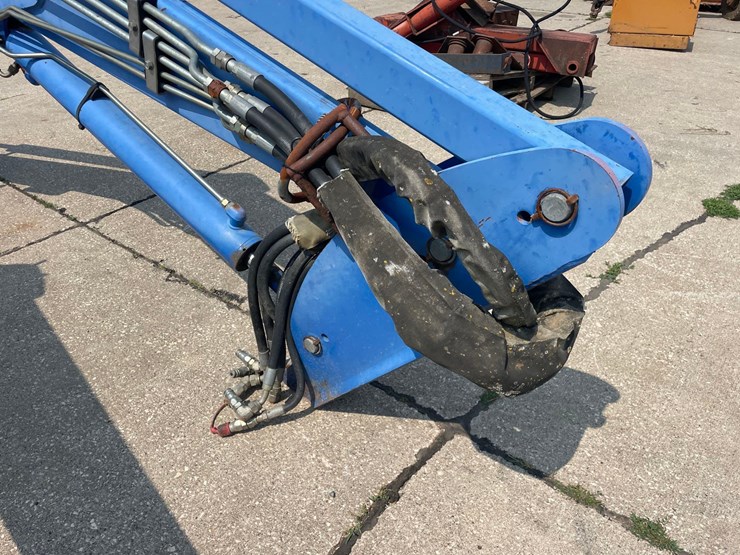 new-holland-72lb-image-7