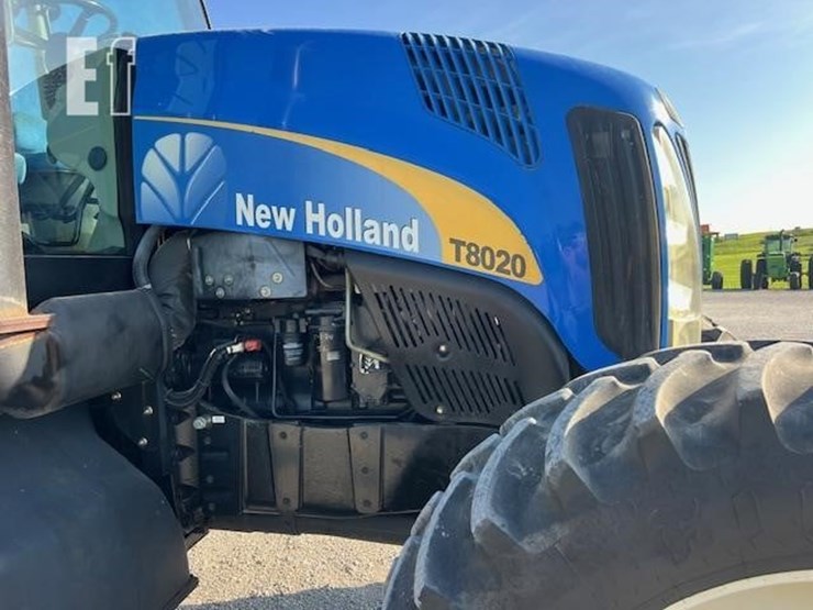 new-holland-t8020-image-15