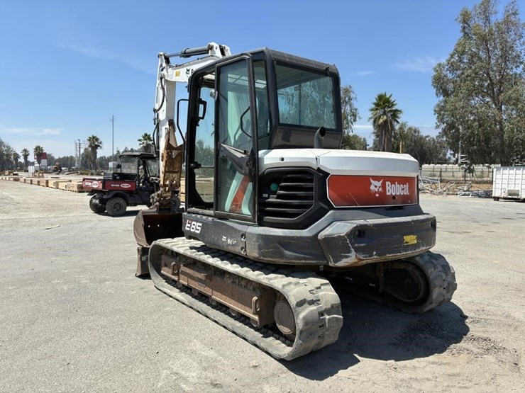 2019-bobcat-e85-image-4