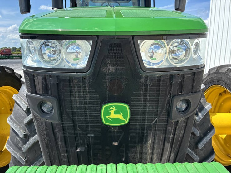 2018-john-deere-8400r-image-15