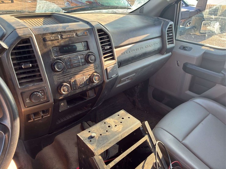 2017-ford-f350-image-10
