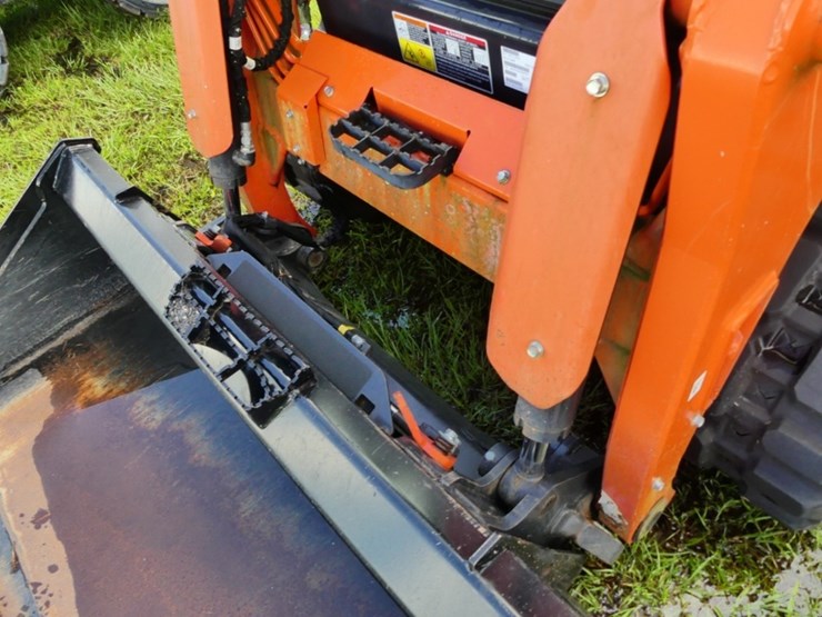 kubota-svl75-2-image-9