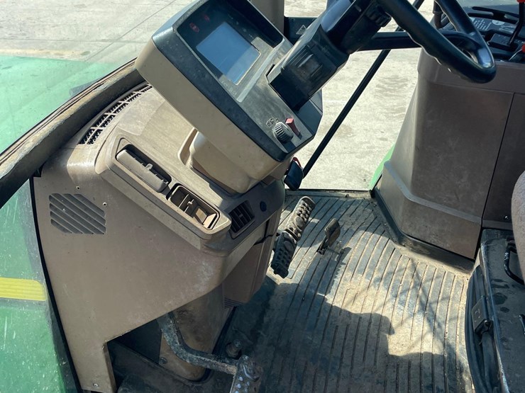 john-deere-7210-image-34