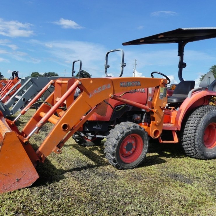 2011 KUBOTA L3200