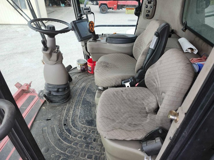 2004-case-ih-8010-image-50