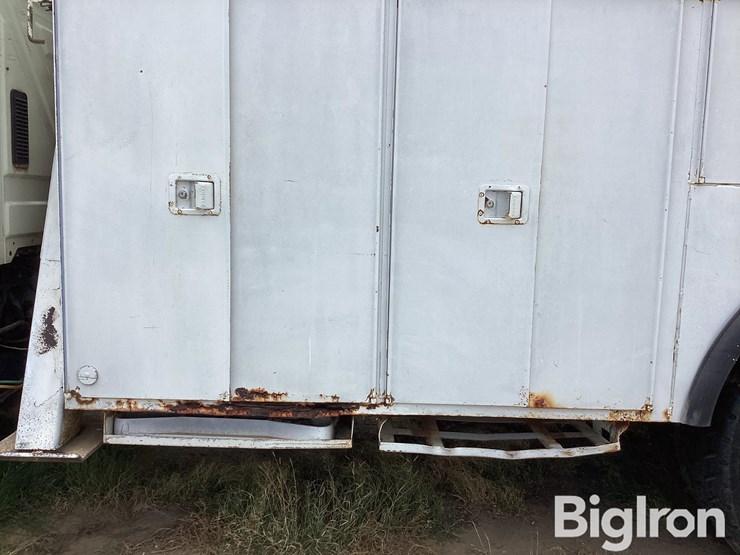 2003-international-durastar-4300-image-18