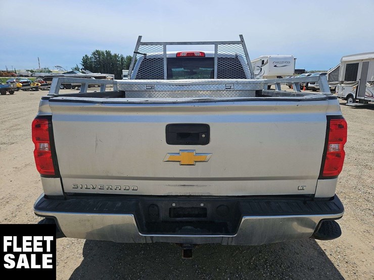 2018-chevrolet-silverado-1500-image-23
