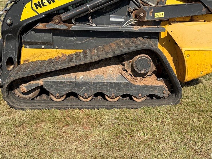 new-holland-c337-image-9
