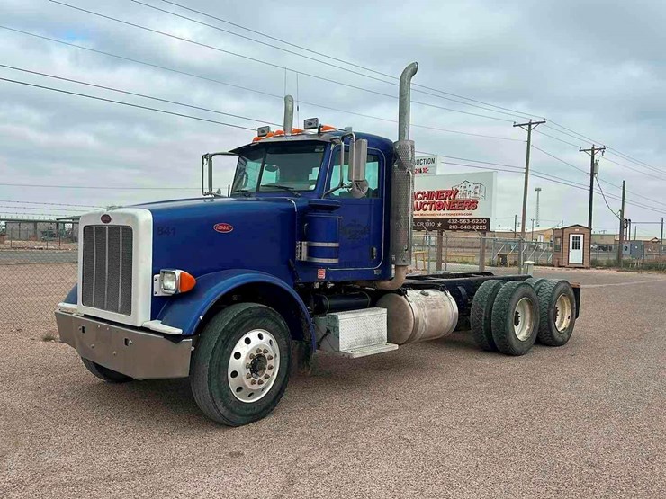 2014-peterbilt-367-image-1