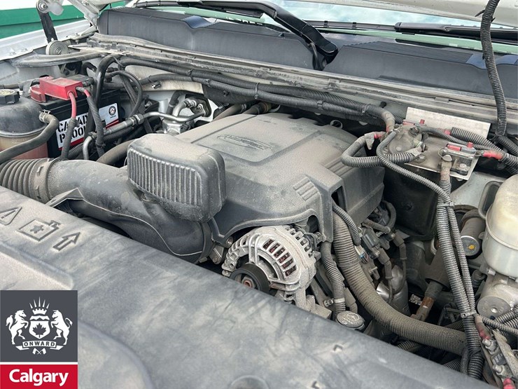 2013-chevrolet-silverado-2500hd-ls-image-15